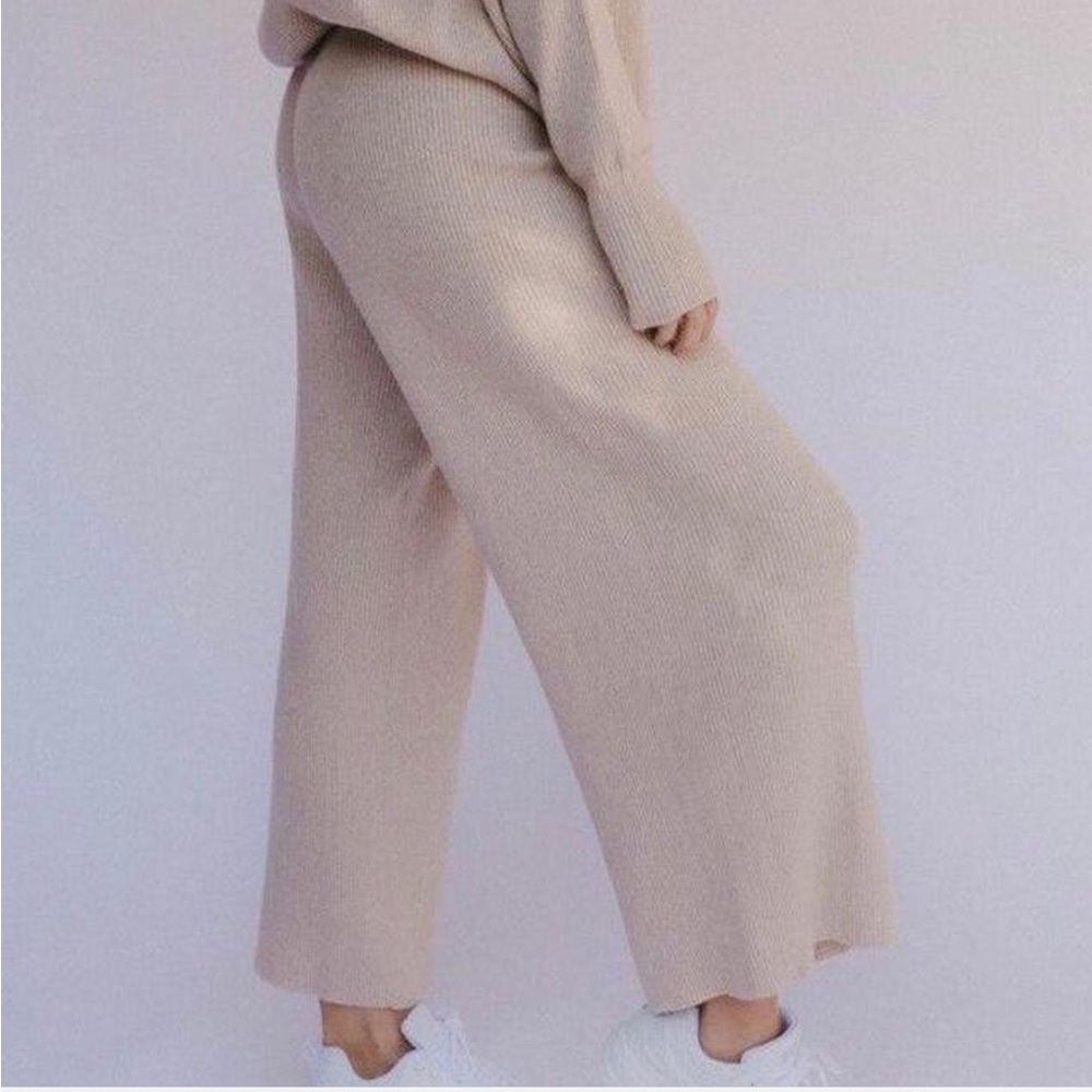 The Lullaby Club Alex Knit Pants in Beige Size XS